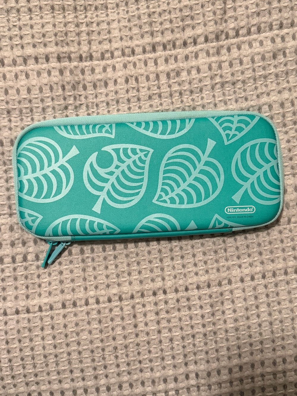 Nintendo Switch Lite Animal Crossing: New Horizons Aloha Edition Carrying Case!